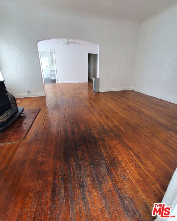 Foto del edificio - 813 N Poinsettia Pl