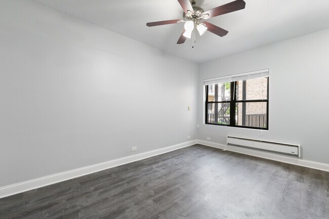 Foto del edificio - 4555 Malden St