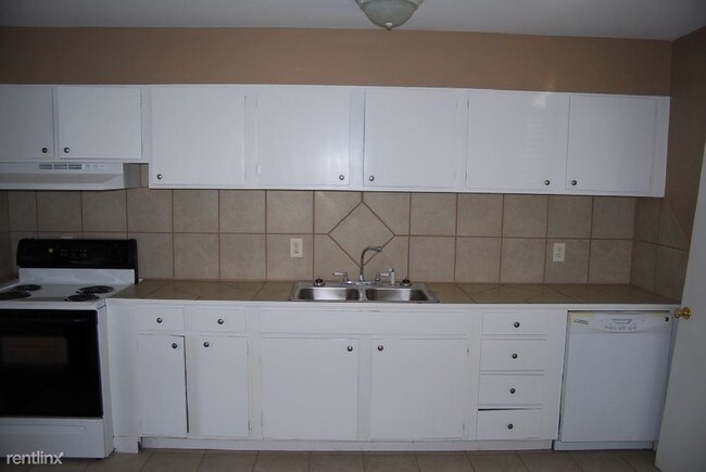 Building Photo - 3 br, 1 bath House - 2615 Demaret Dr