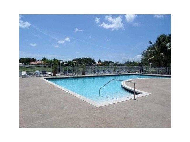 Foto del edificio - 2405 NW 33rd St