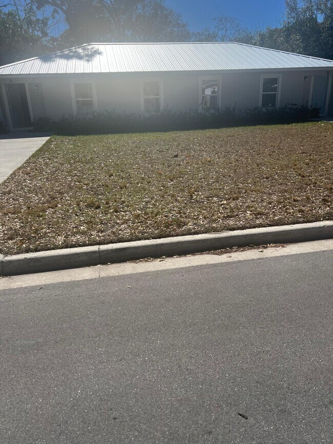 Foto del edificio - 2703 Ave G