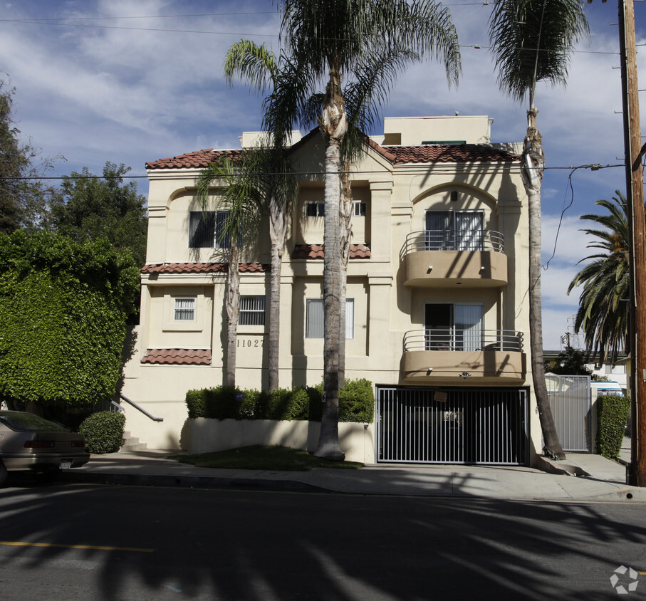 Building Photo - Aqua Vista Apartments