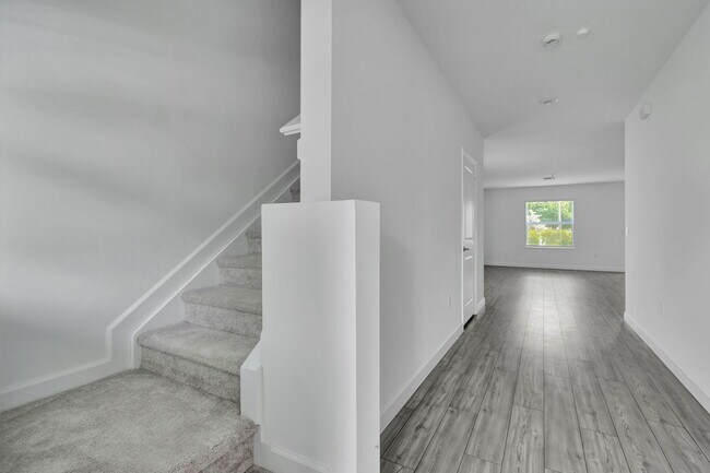 Building Photo - 4541 Dow Ln