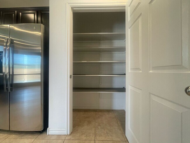 Foto del edificio - Great single-family house with 3 beds and ...