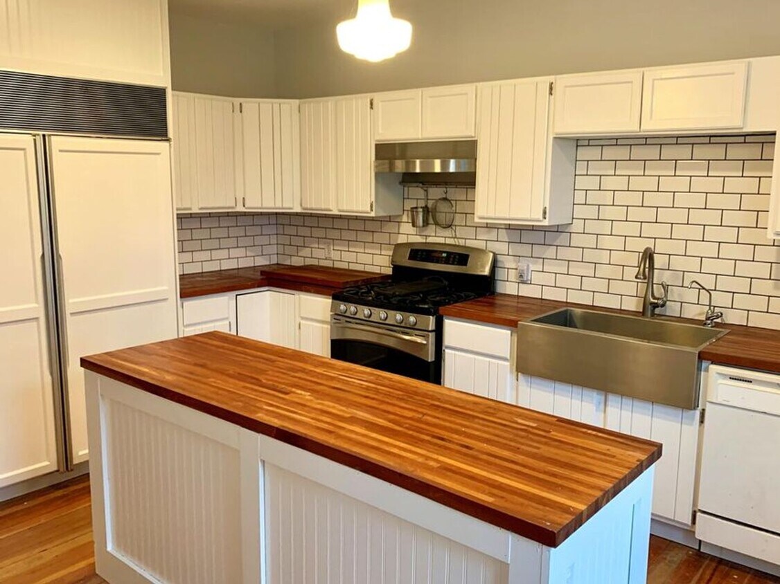 Foto principal - 3BR 1.5BA Twin Lakes Home