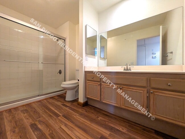Building Photo - **$250 MOVE-IN INCENTIVE** Elegant Hillsid...