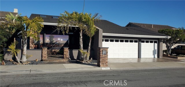 Foto principal - 17942 Hallcroft Ln