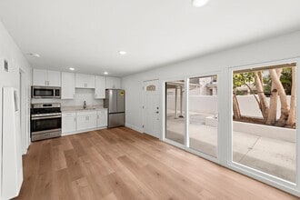 Building Photo - 240 Avenida Lobeiro