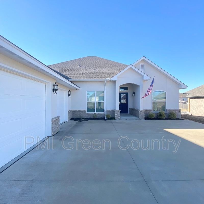 14744 S Lakewood Pl, Bixby, OK 74008 House Rental in Bixby, OK