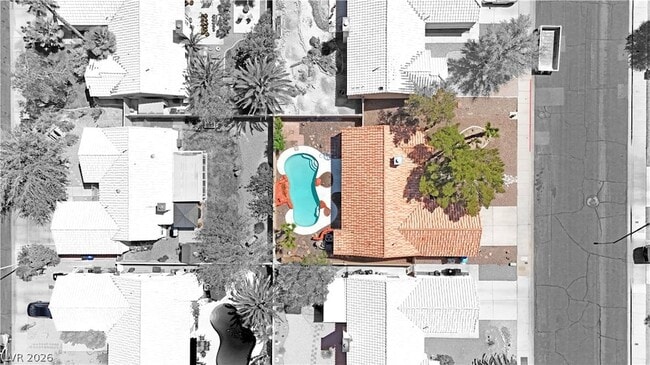 Foto del edificio - 2746 Sandalwood Ave