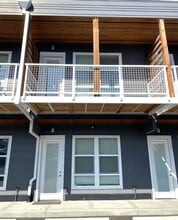 Building Photo - 2713 E Evergreen Blvd