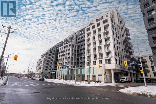 Photo du bâtiment - 500 Wilson Ave