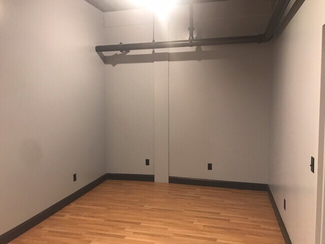 Foto del edificio - Beautiful Loft in Downtown Springfield