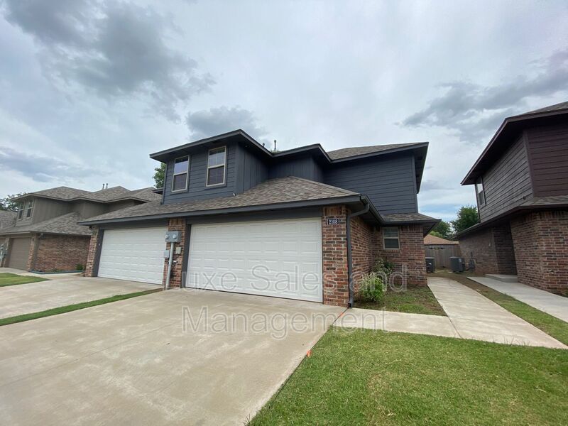 2108 Buena Vida Ln, Edmond, OK 73013 House Rental in Edmond, OK