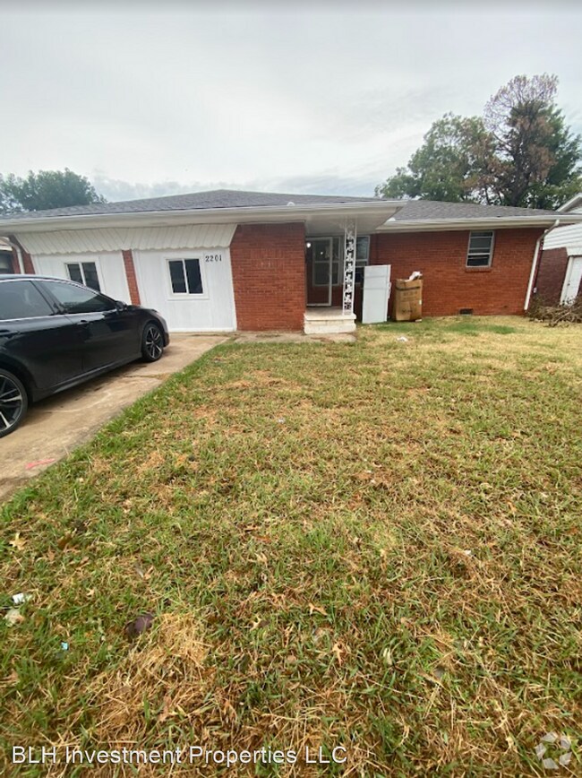 Sochor Hillcrest Heights Apartments under 2,500 Oklahoma City, OK
