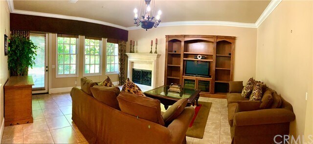 Foto del edificio - 719 Carriage House Dr