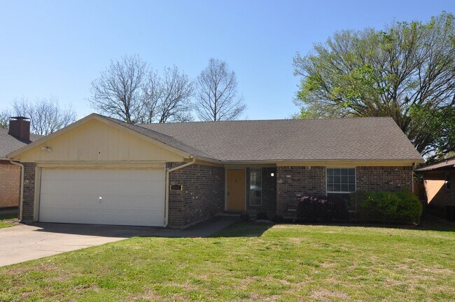 Foto del edificio - 616 Mountain Laurel Ln