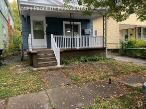 Building Photo - 761 West Ave