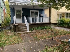 Building Photo - 761 West Ave