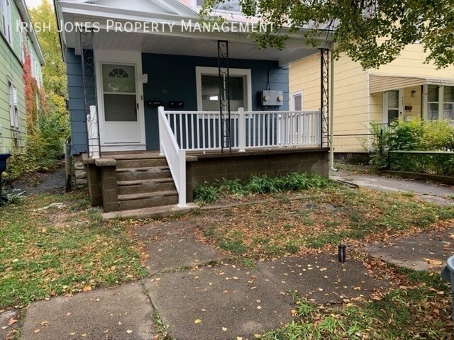 Primary Photo - 761 West Ave