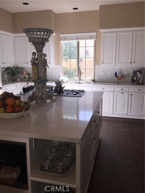 Foto del edificio - 10715 Plumas Way