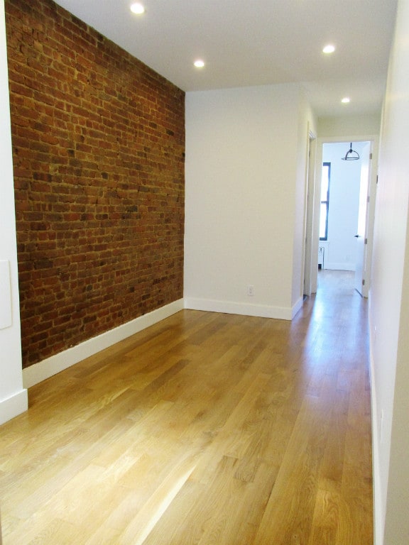 Primary Photo - 344 Marion St