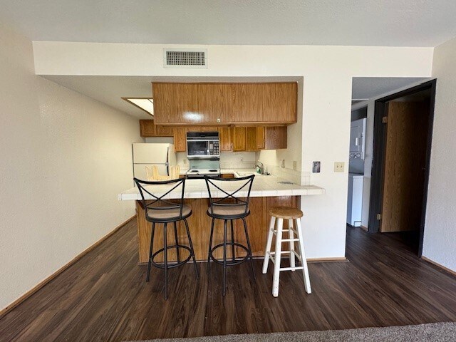 Foto del edificio - 454 Riverfront Dr