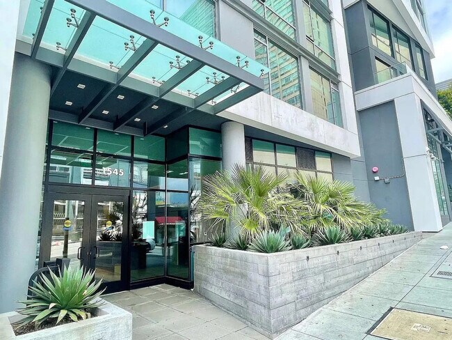 Foto del edificio - 1545 Pine St