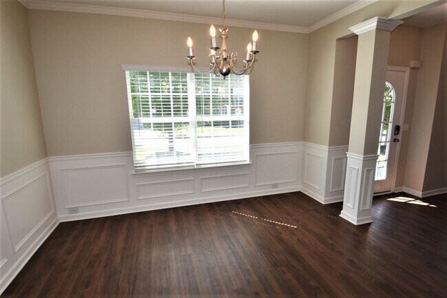 Building Photo - 431 Orchid Ln