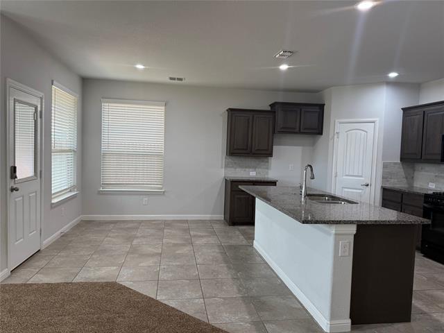 Foto del edificio - 4928 Sugarcane Ln