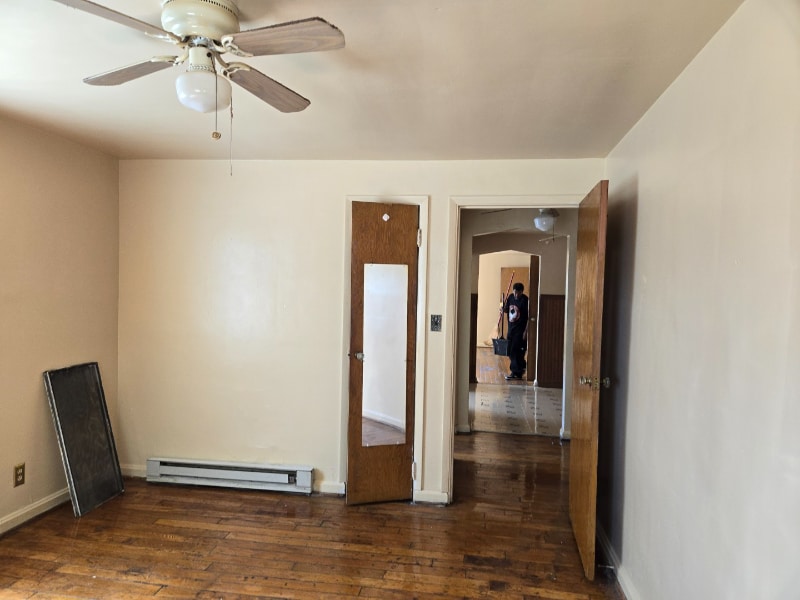 Foto principal - 7740 Stillwell Rd