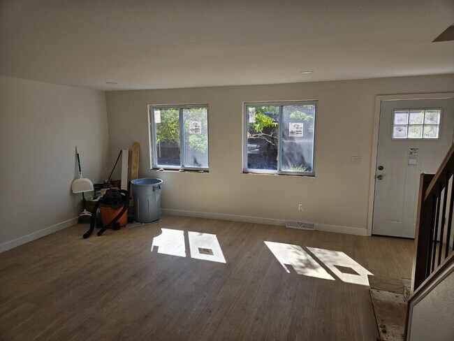 Building Photo - 5060 E Hinsdale Pl