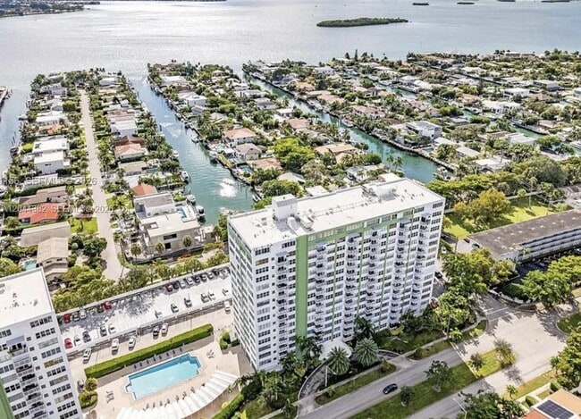 Building Photo - 2100 Sans Souci Blvd