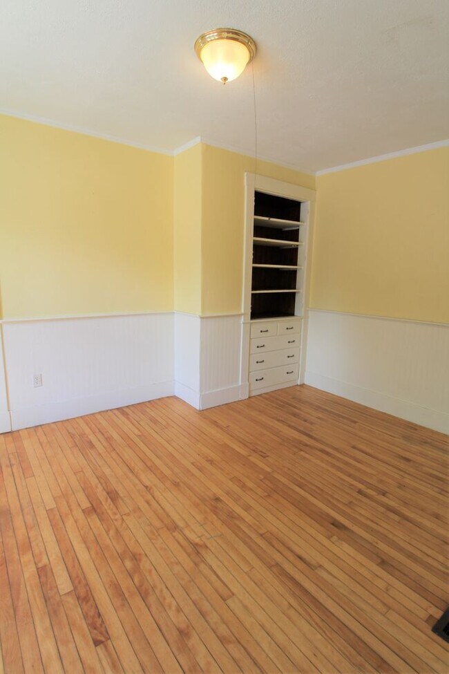 Building Photo - 22-24 Plummer Street