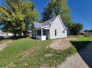 Building Photo - 701 N Court St