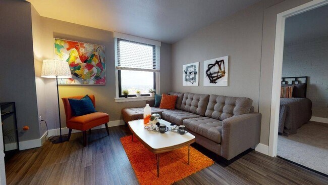Building Photo - 602 Tremont St