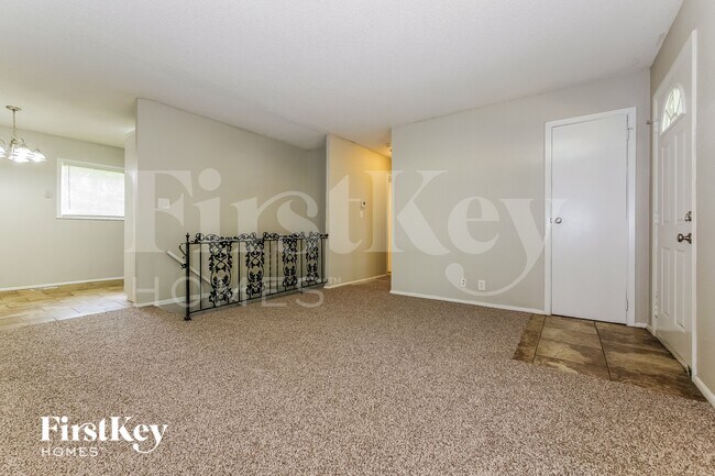 Foto del edificio - 9309 Farley Ave