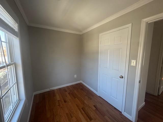 Foto del edificio - "Charming 4-Bed Home with Finished Basement & Gleaming Hardwood Floors in Marshall, VA!"