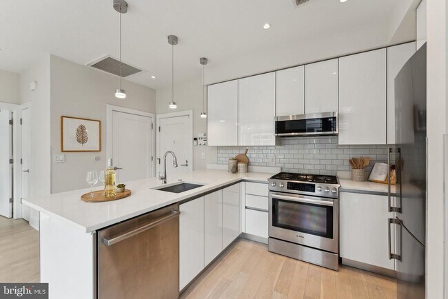 Foto del edificio - 1745 N St NW