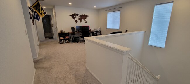 Foto del edificio - 7045 Boreal Dr