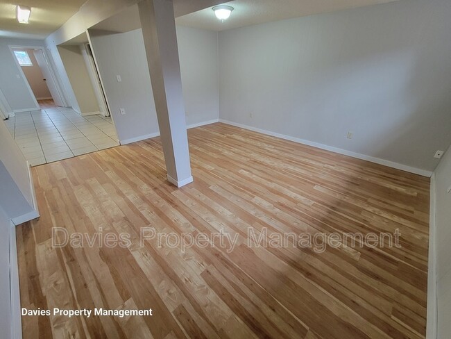 Photo du bâtiment - 10316-10156 156 St NW