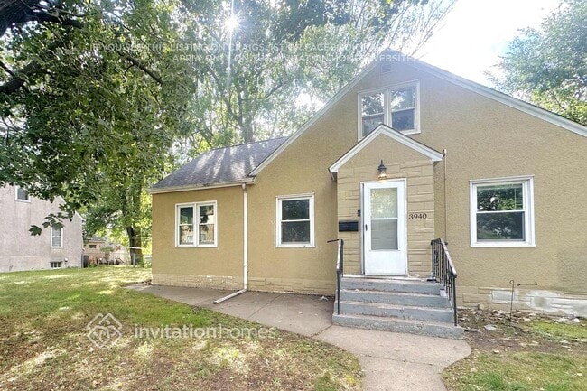 Building Photo - 3940 3rd St NE