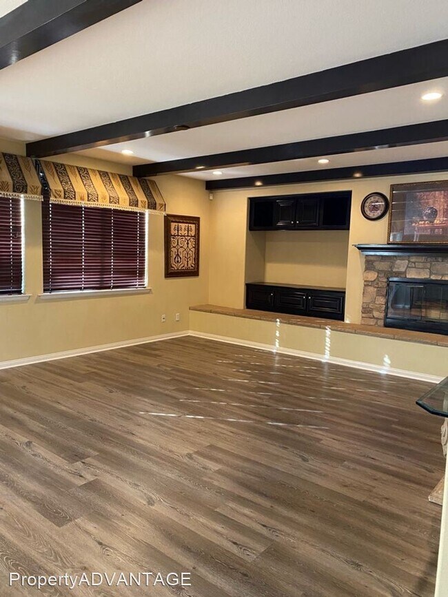 Building Photo - 5 br, 4.5 bath House - 7671 Stonegate Drive