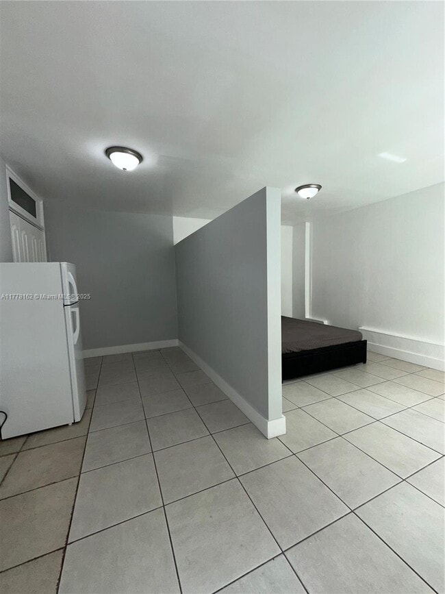 Building Photo - 948 SW 49th Terrace