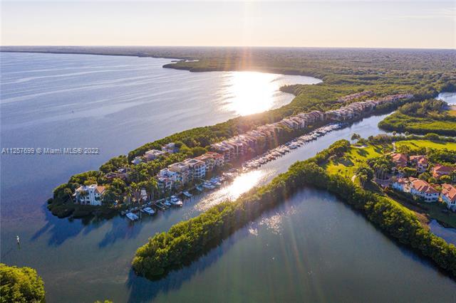 Foto del edificio - 6149 Paradise Point Dr