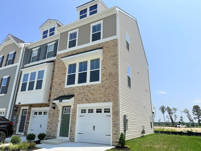 Building Photo - 29860 Bankert Dr