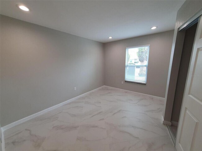 Foto del edificio - 1825 Orange Blvd Way
