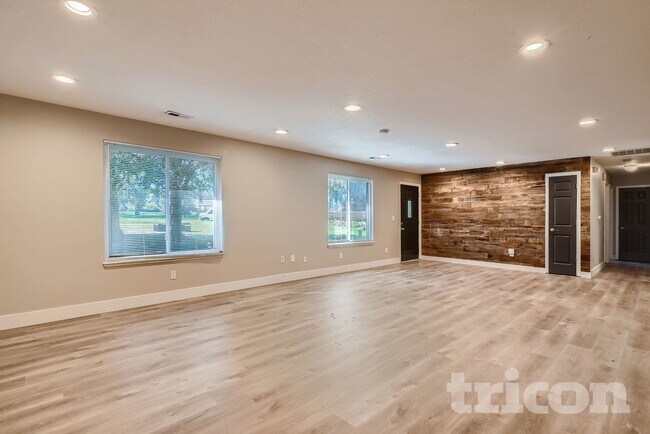 Foto del edificio - 13100 NE 159th St