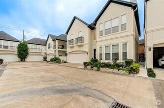 Building Photo - 2217 Potomac Dr