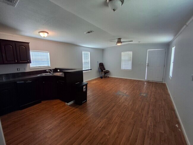 Foto del edificio - 6830 NW Porter Grade Rd
